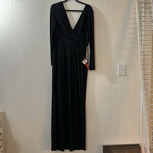 Ieena for MacDuggal black gown - Picture 3 of 6